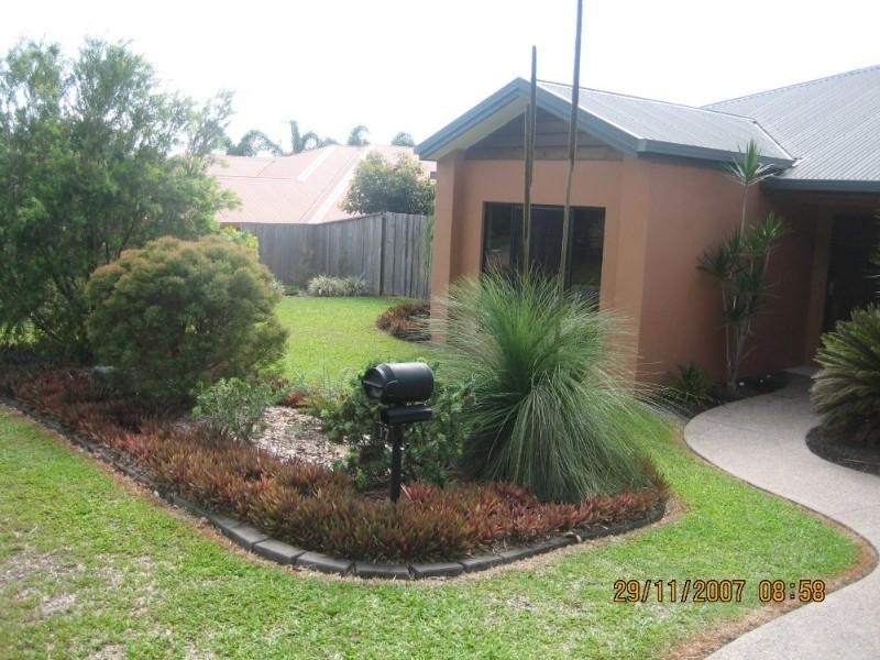 17 Macarthur Close, Palm Cove QLD 4879