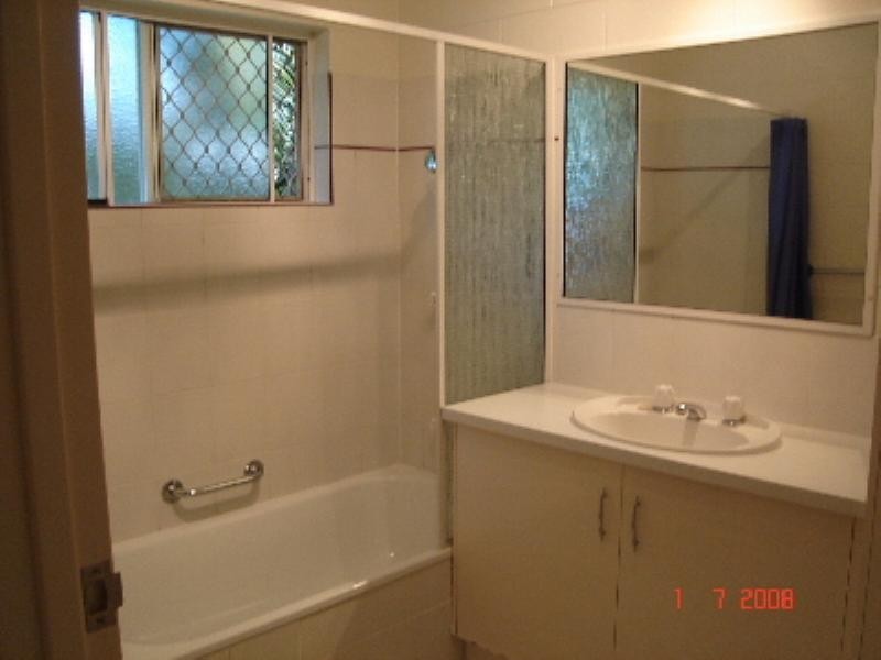 Kewarra Beach QLD 4879