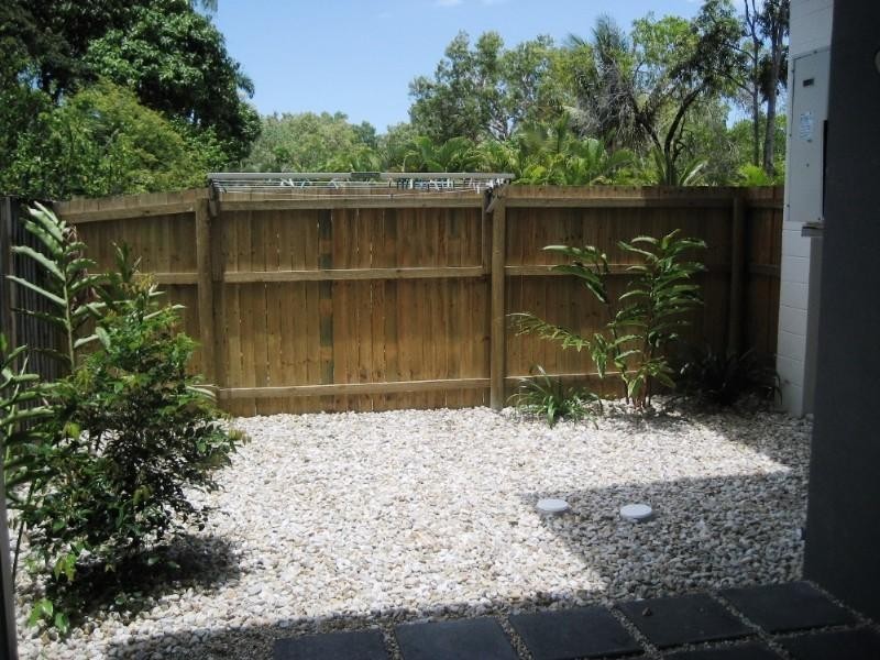 17/1766 Captain Cook Highway, Clifton Beach QLD 4879