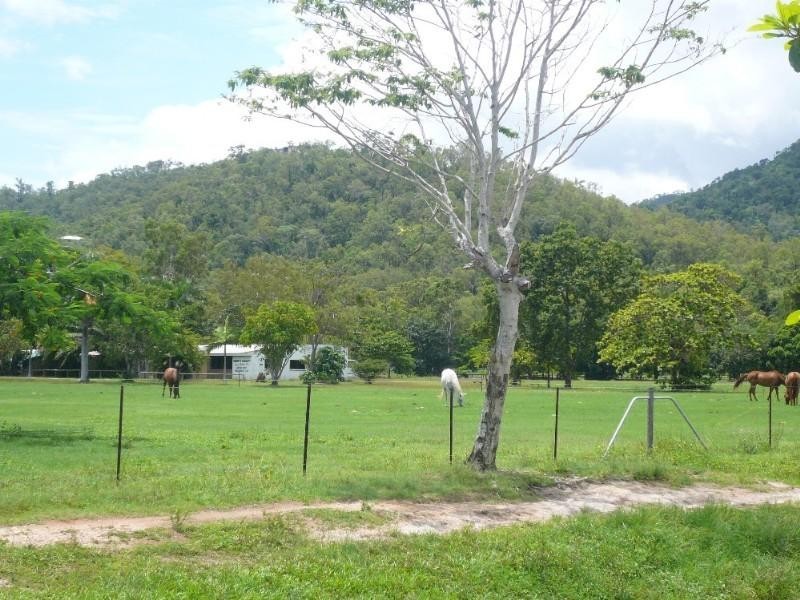 Kewarra Beach QLD 4879