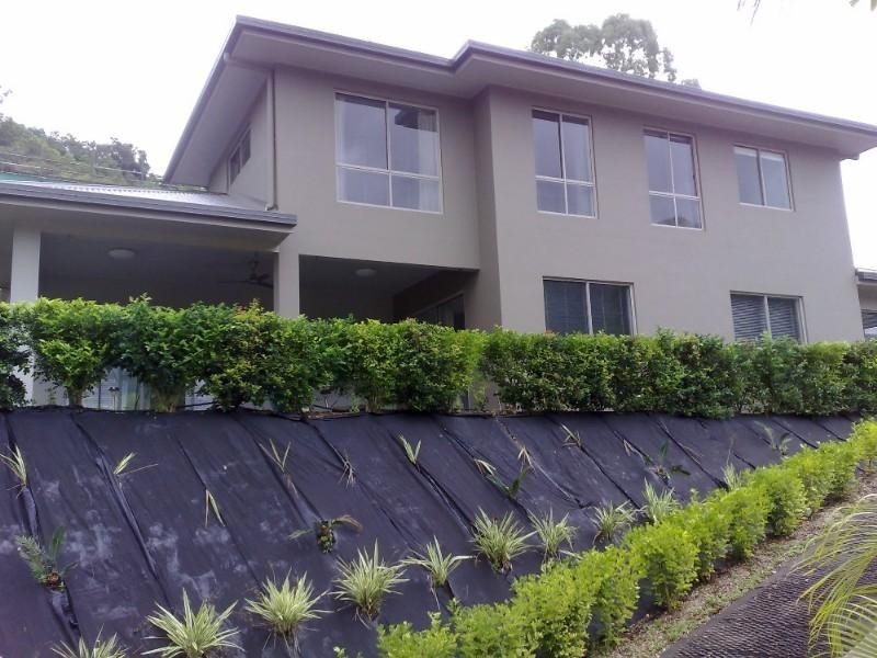 14 Willie Ming Close, Redlynch QLD 4870