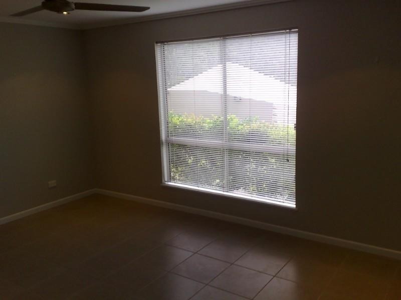 14 Willie Ming Close, Redlynch QLD 4870