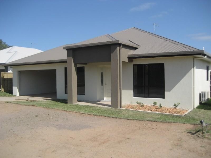 16 Port Close, Trinity Beach QLD 4879