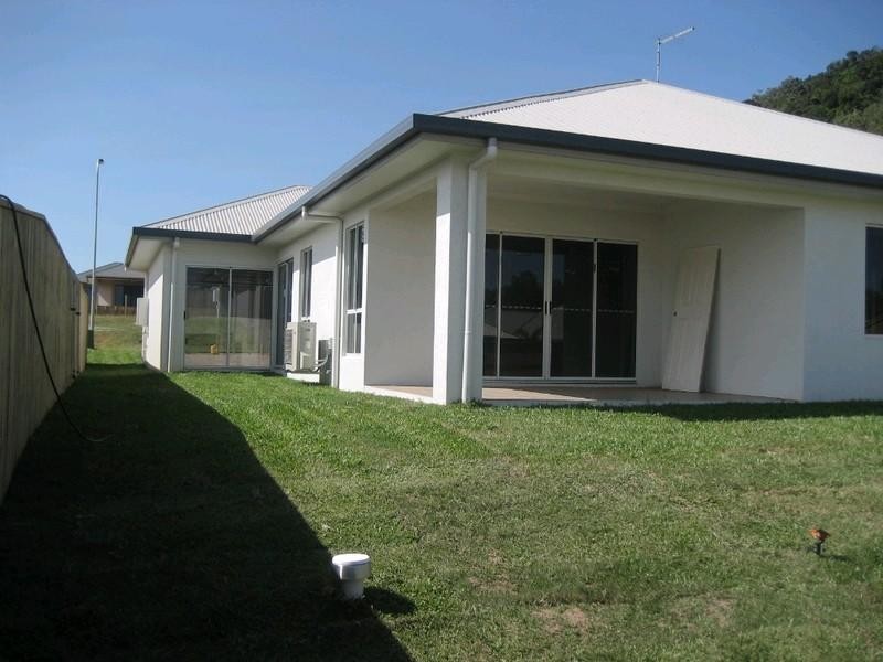 18 Port Close, Trinity Beach QLD 4879