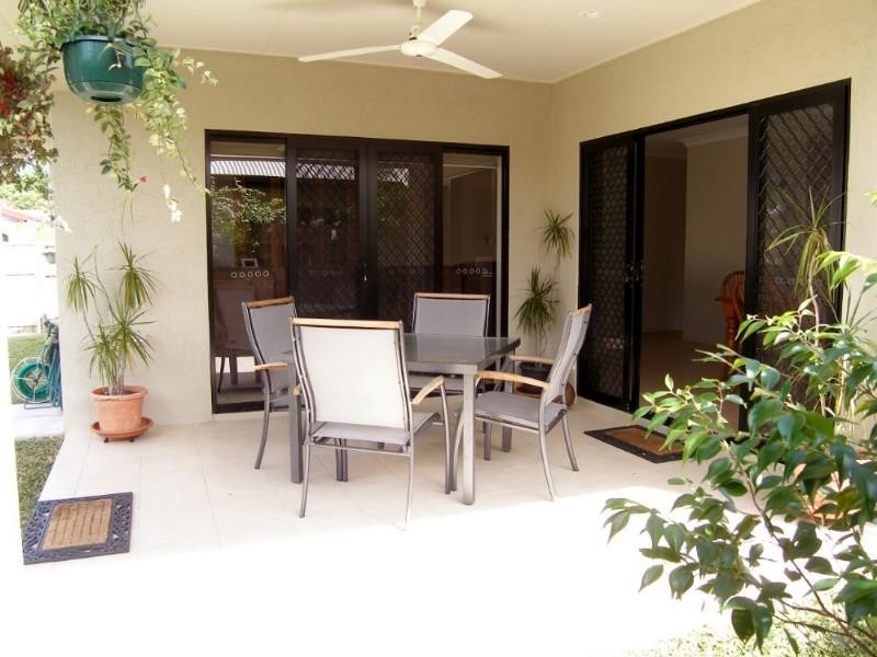 11 Mia Close, Kewarra Beach QLD 4879