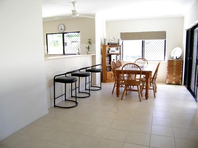 11 Mia Close, Kewarra Beach QLD 4879