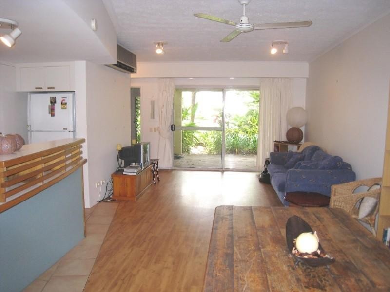 Trinity Beach QLD 4879