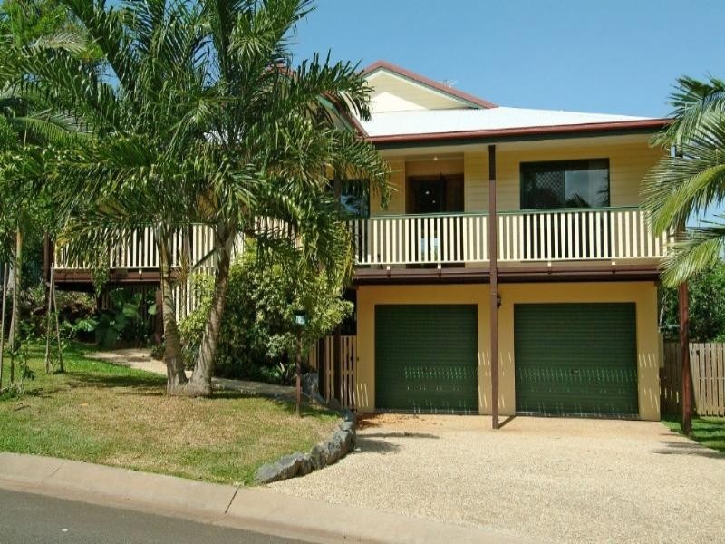 12 Crowsnest Terrace, Trinity Beach QLD 4879