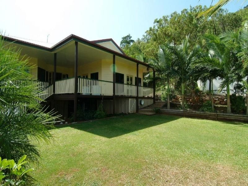 12 Crowsnest Terrace, Trinity Beach QLD 4879