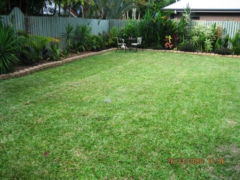 12 Moore Road, Kewarra Beach QLD 4879