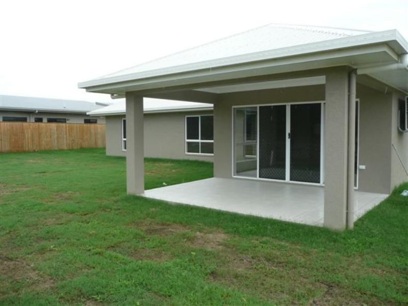 87 Roberts Drive, Trinity Beach QLD 4879