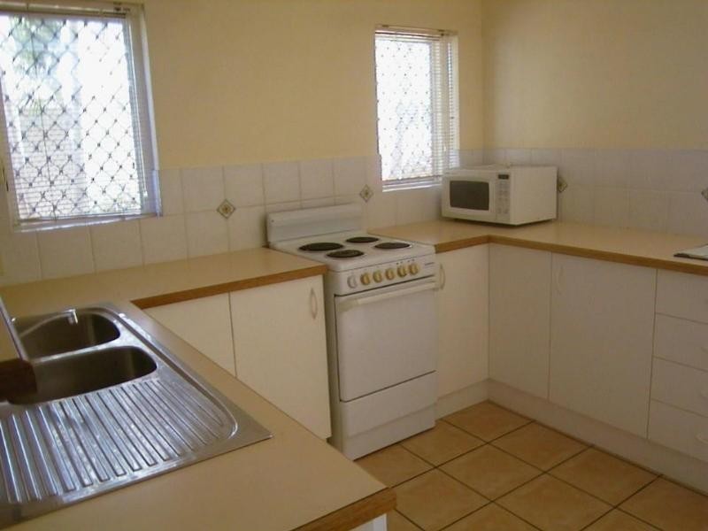 8/35 Rutherford Street, Yorkeys Knob QLD 4878