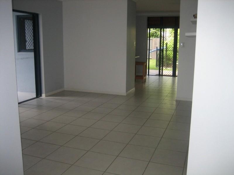 15 Sago Close, Palm Cove QLD 4879