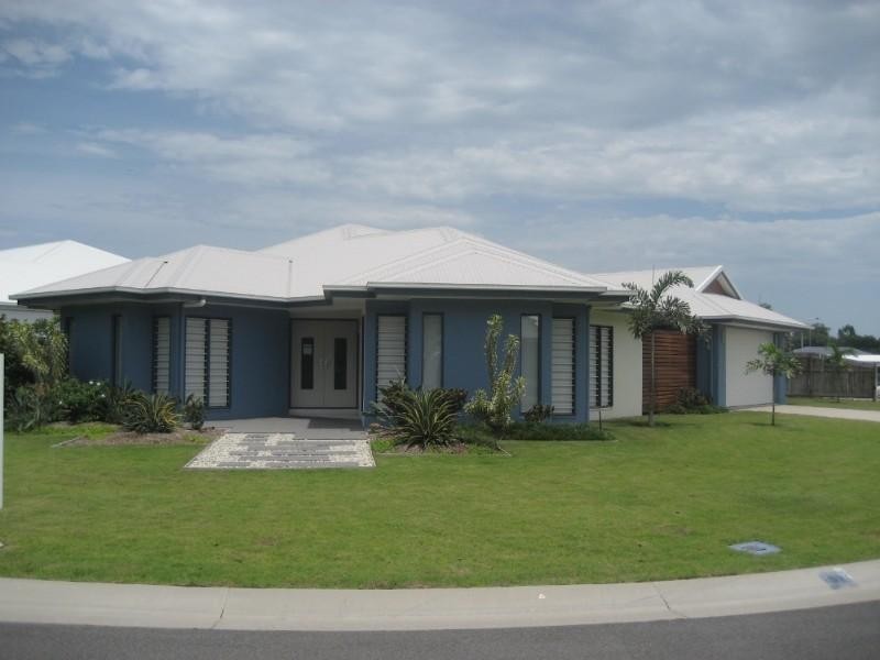 18 Selwyn Court, Trinity Park QLD 4879