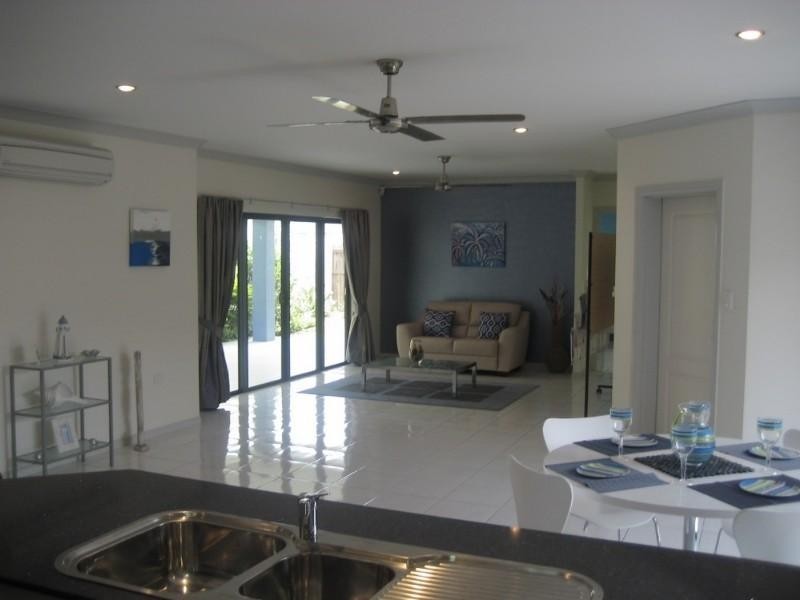 18 Selwyn Court, Trinity Park QLD 4879
