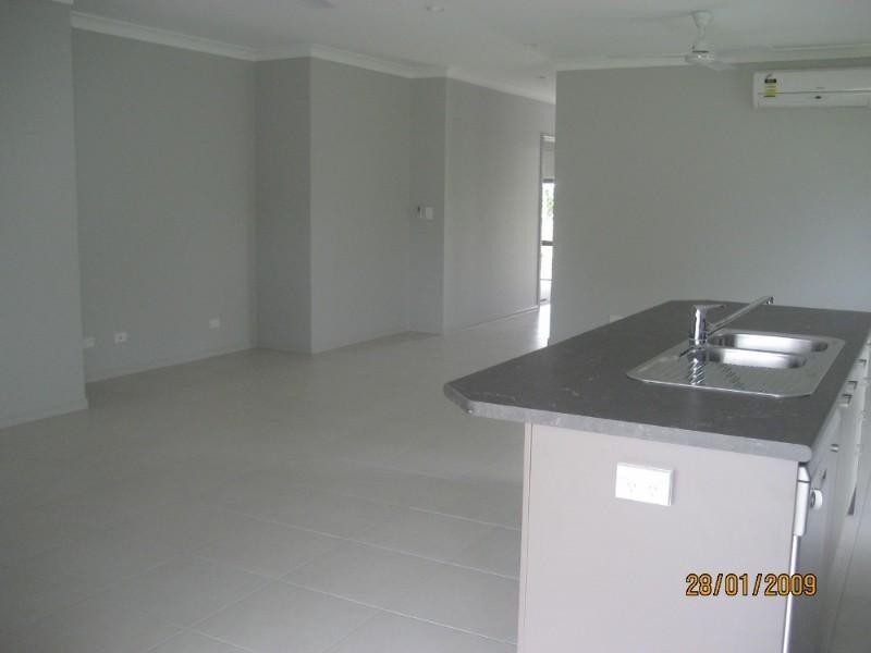 3 Seton Street, Trinity Park QLD 4879