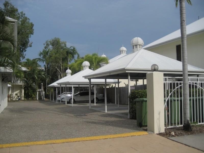 8/34 Oliva Street, Palm Cove QLD 4879