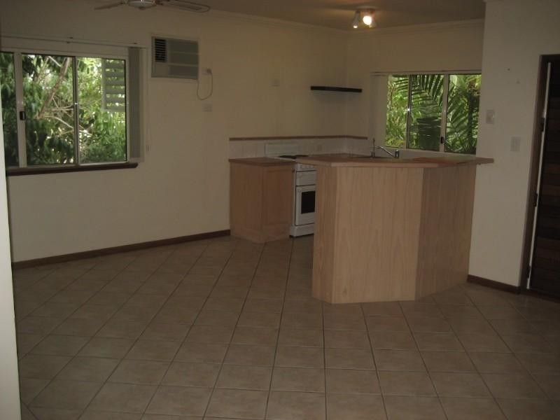 8/34 Oliva Street, Palm Cove QLD 4879
