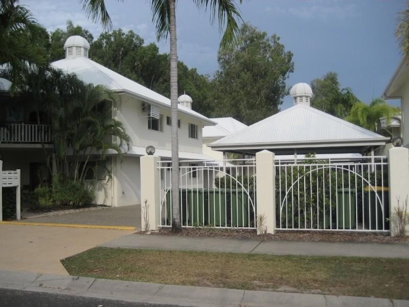 8/34 Oliva Street, Palm Cove QLD 4879