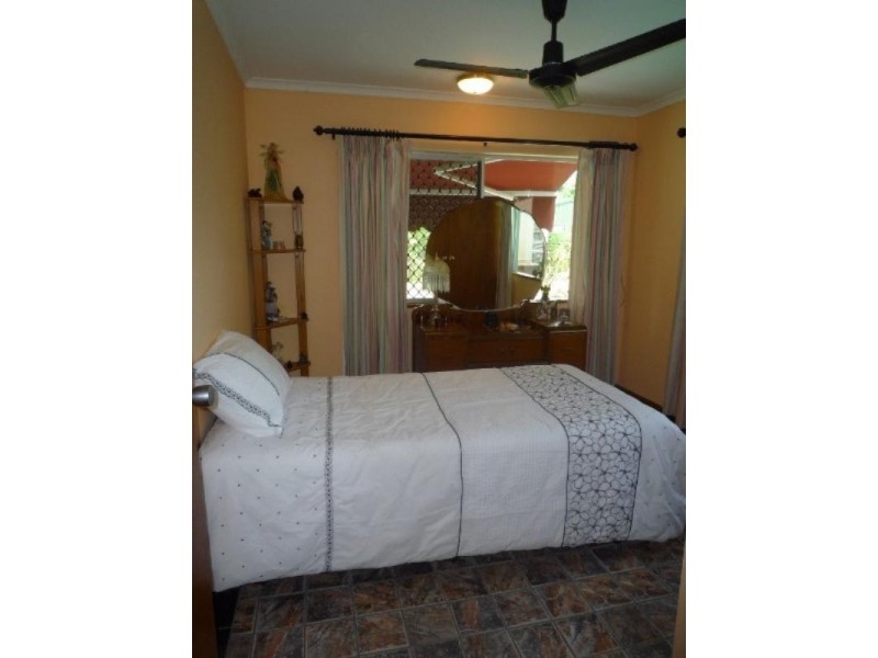 Holloways Beach QLD 4878