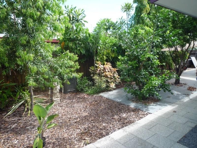 Holloways Beach QLD 4878