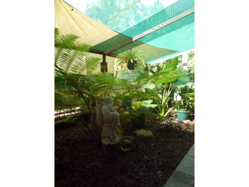 Holloways Beach QLD 4878