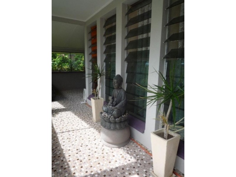 Holloways Beach QLD 4878