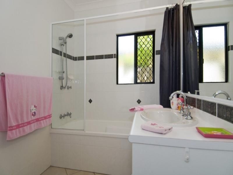 8 Etty Street, Kewarra Beach QLD 4879