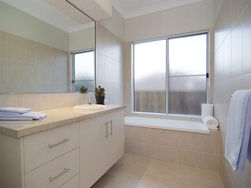 22 Orana Street, Caravonica QLD 4878