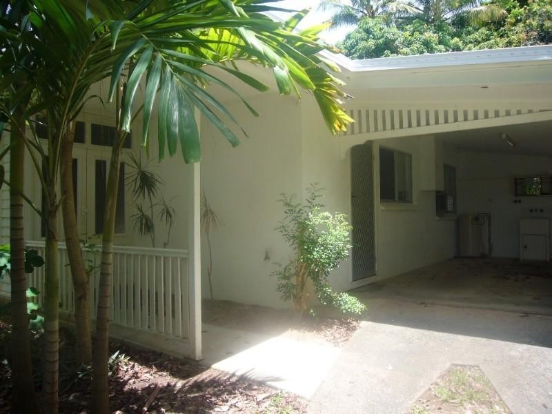 Trinity Beach QLD 4879