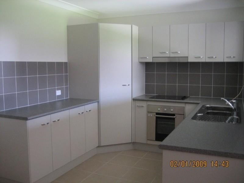 34 Phoenix Street, White Rock QLD 4868