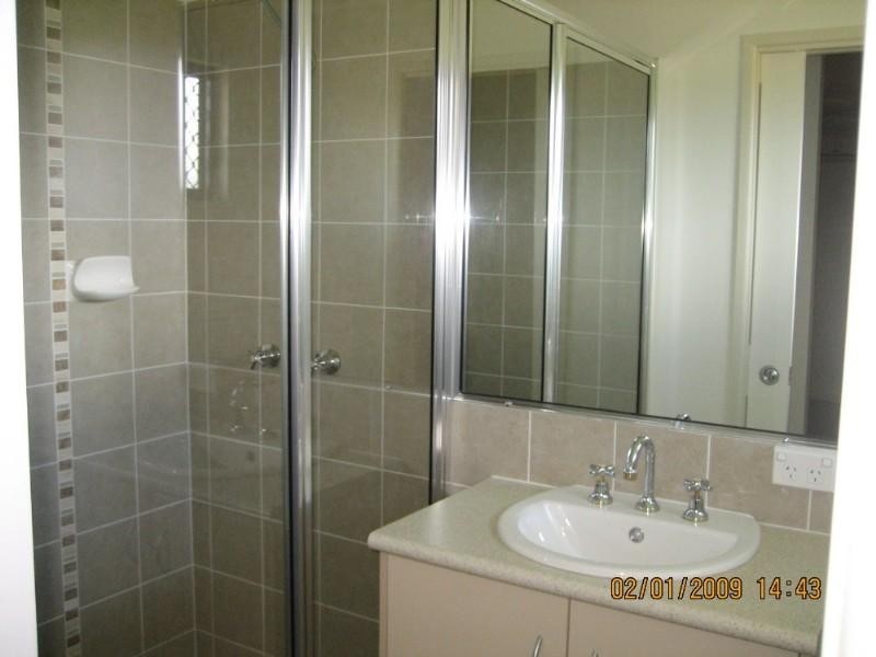 34 Phoenix Street, White Rock QLD 4868