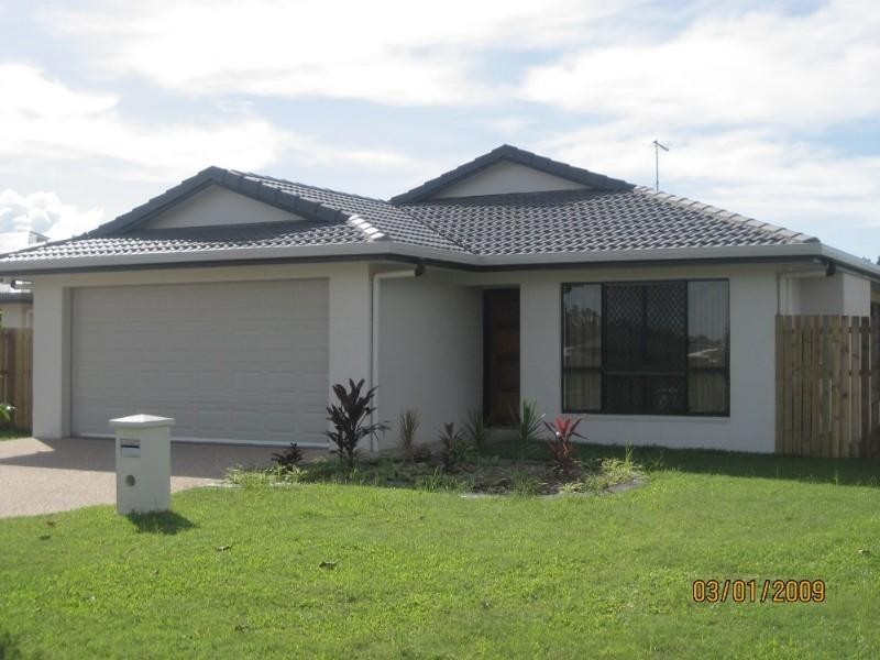 34 Phoenix Street, White Rock QLD 4868