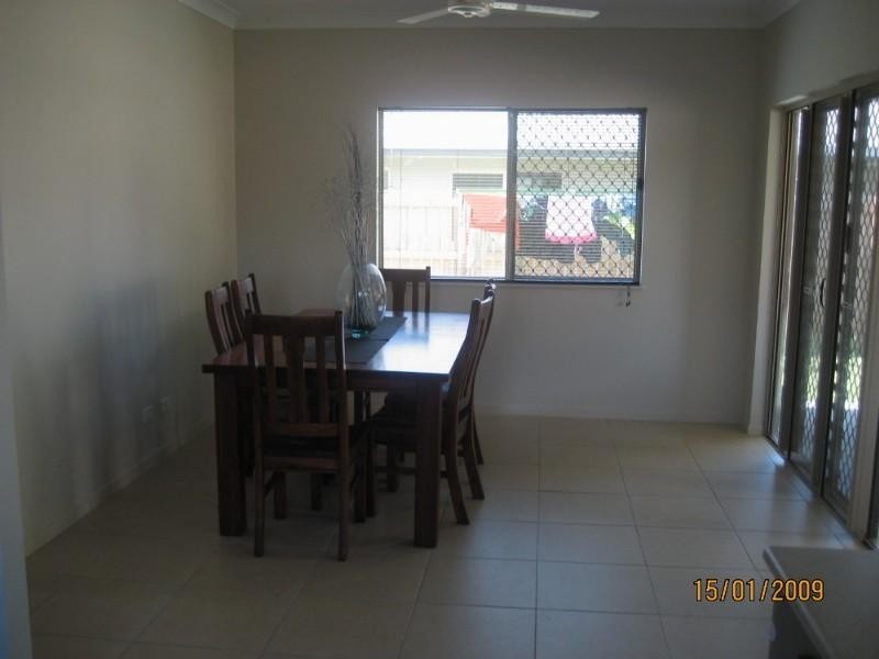 6 Baldwin Close, White Rock QLD 4868