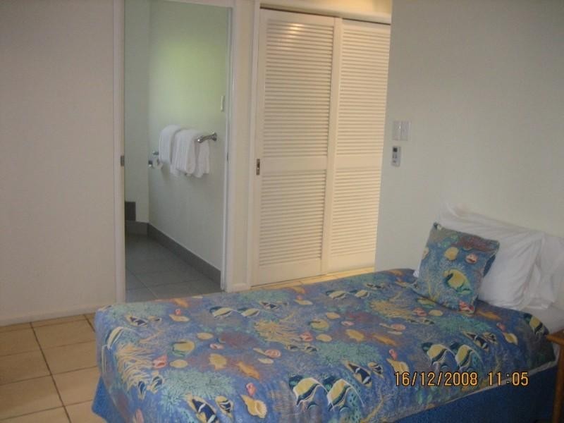 4/13 Amphora Street, Palm Cove QLD 4879