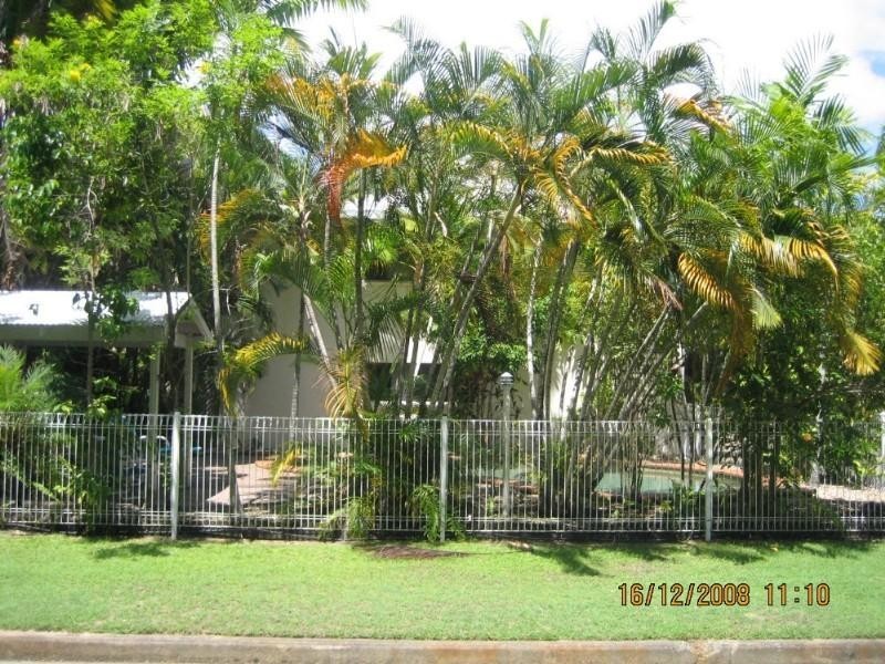 4/13 Amphora Street, Palm Cove QLD 4879