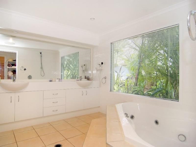 Clifton Beach QLD 4879