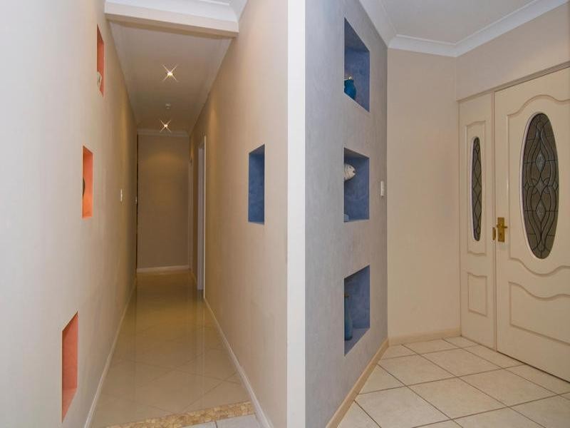 1 Satinash Close, Redlynch QLD 4870