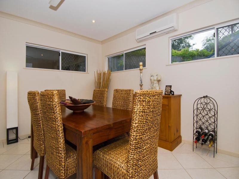 1 Satinash Close, Redlynch QLD 4870
