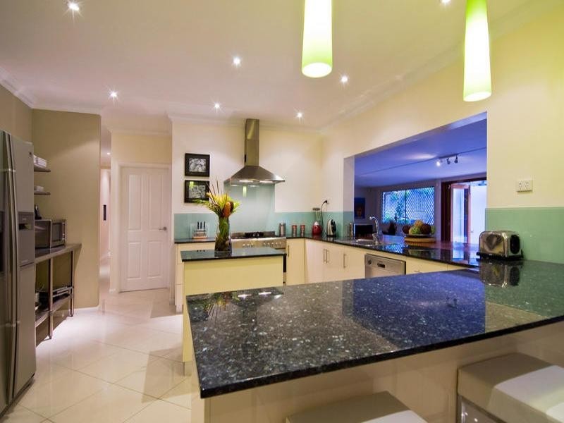 1 Satinash Close, Redlynch QLD 4870