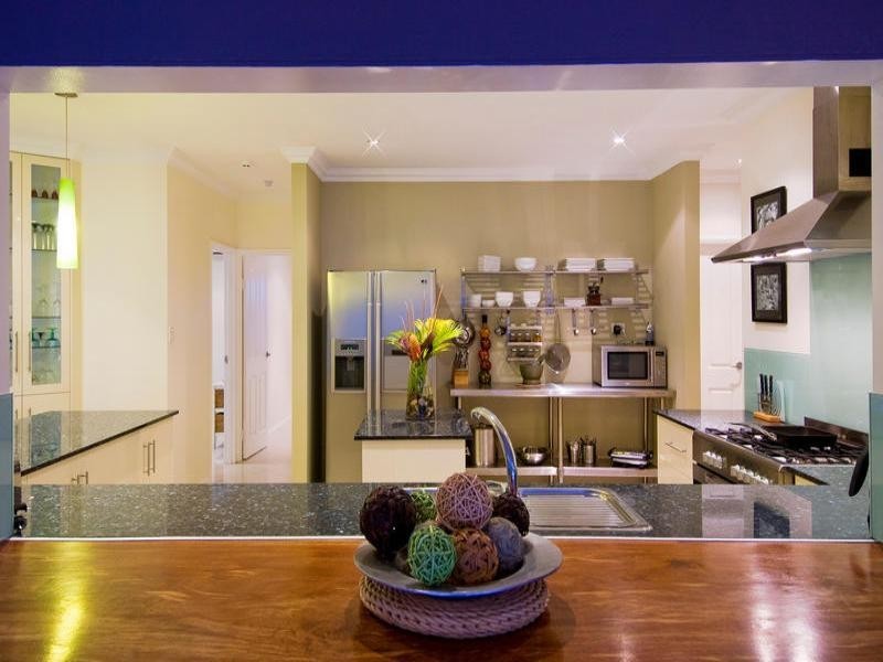 1 Satinash Close, Redlynch QLD 4870
