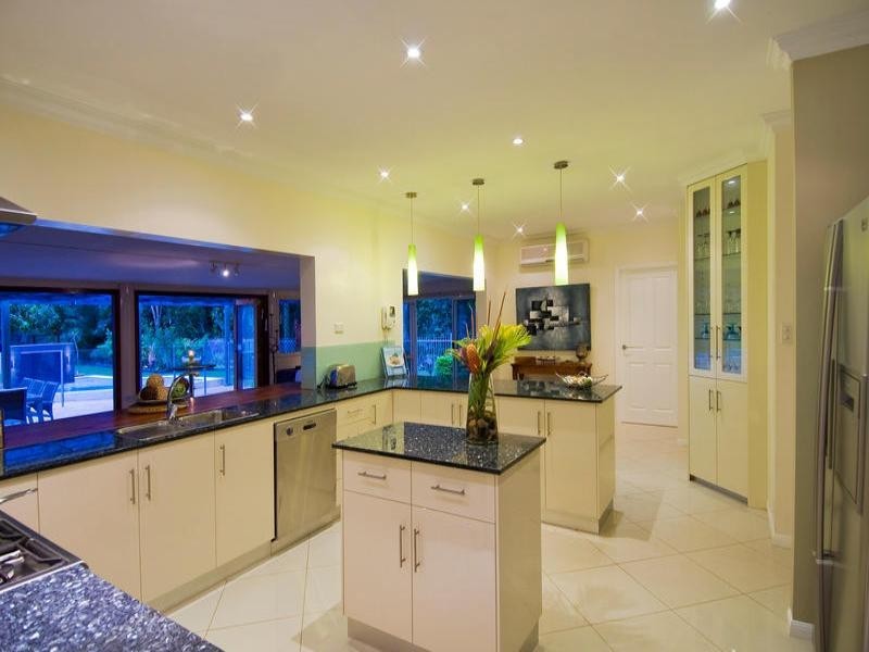 1 Satinash Close, Redlynch QLD 4870