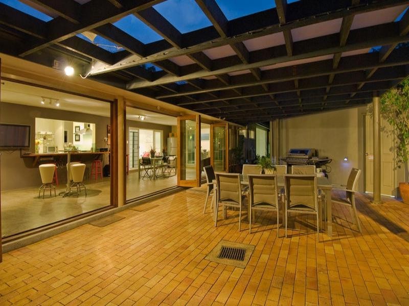 1 Satinash Close, Redlynch QLD 4870