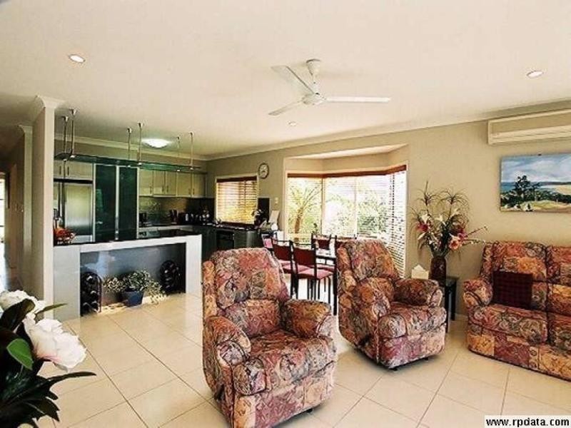 28 Findlay Street, Brinsmead QLD 4870
