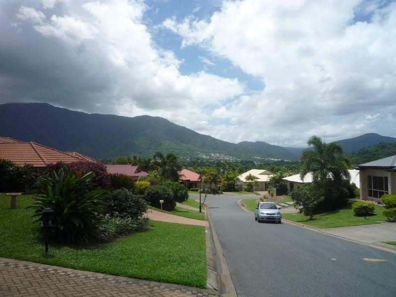 28 Findlay Street, Brinsmead QLD 4870