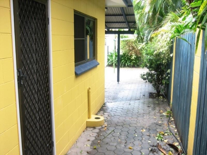 Palm Cove QLD 4879