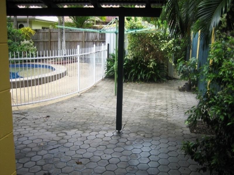 Palm Cove QLD 4879