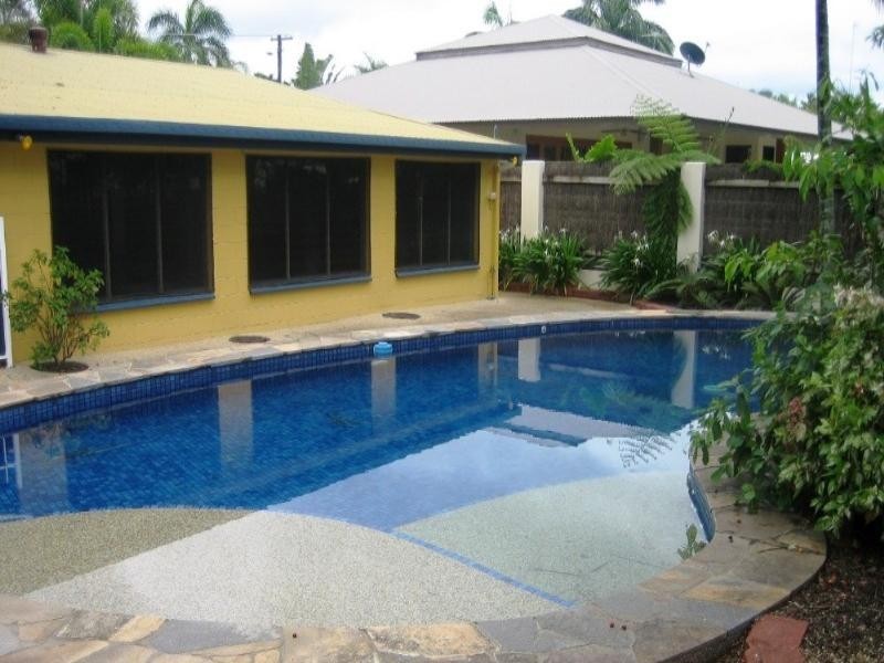 Palm Cove QLD 4879