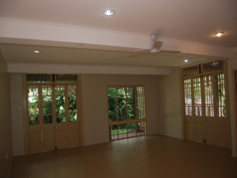 7 Todd Close, Brinsmead QLD 4870