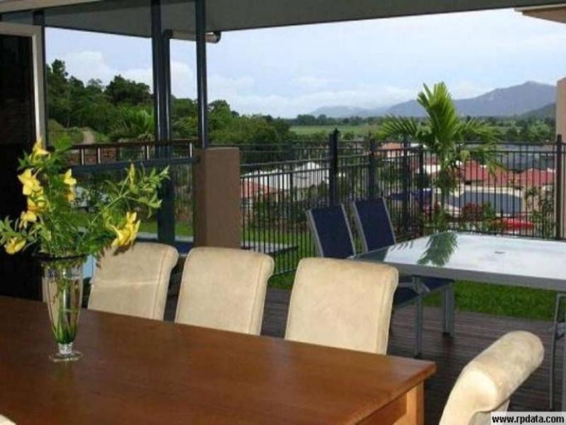 15 Kawana Street, Caravonica QLD 4878